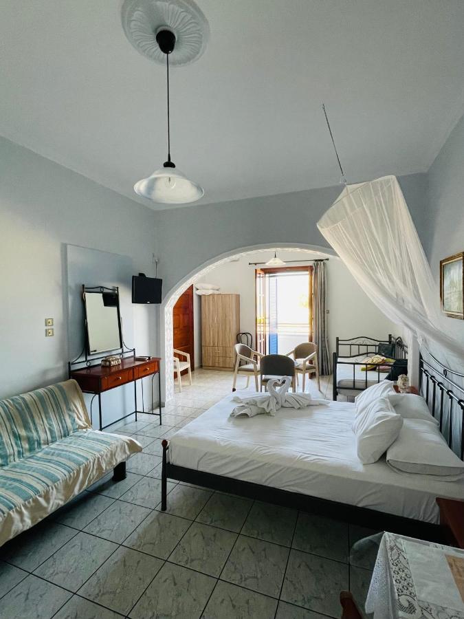 Gialos Rooms Elafonissos Buitenkant foto